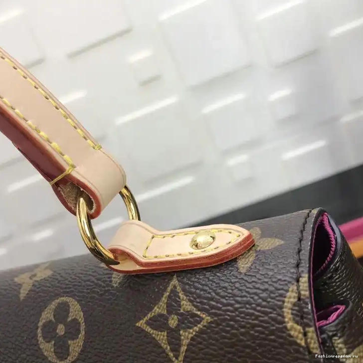 Fashionrepsfam ru 19T1L0225 Bags LV 0816